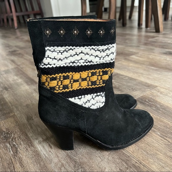 Like New! Cobra Society Suede Western Embroidered Mid-Calf Boots - Picture 1 of 10